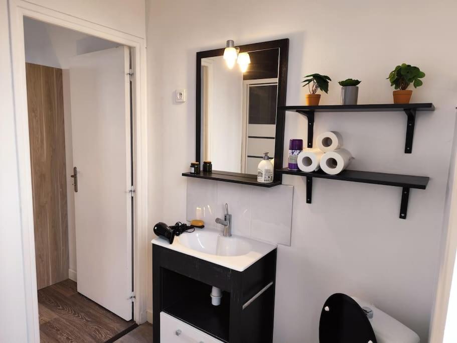 Duplex - Proche Gare & Centre Apartment Compiegne Exterior photo