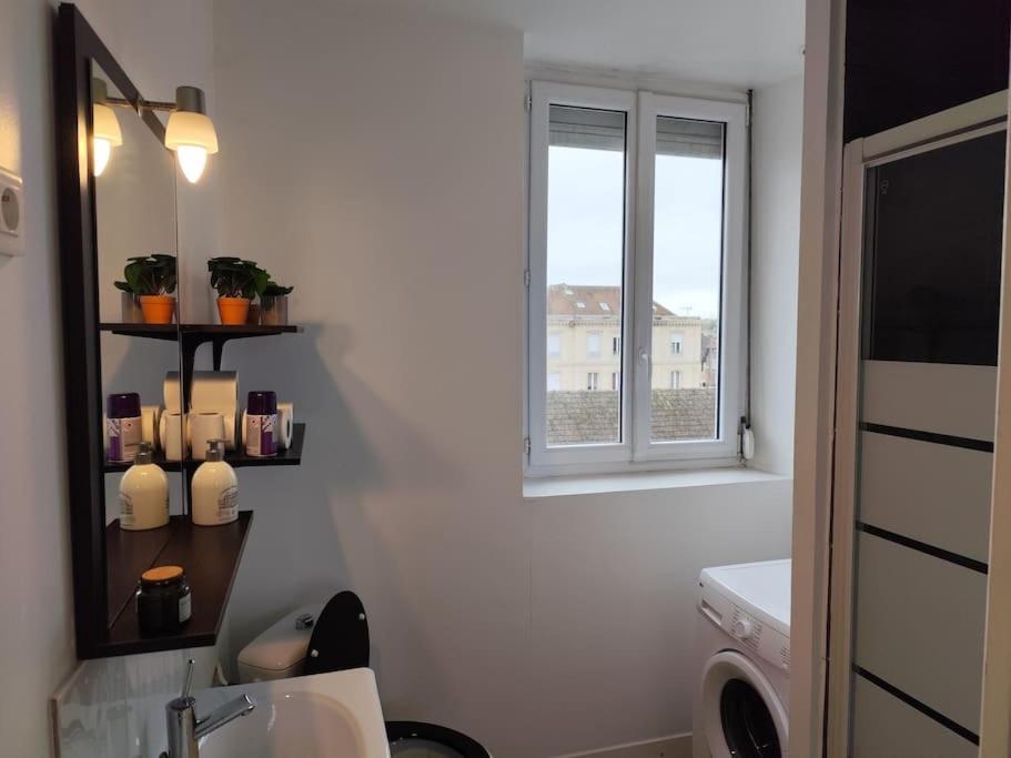 Duplex - Proche Gare & Centre Apartment Compiegne Exterior photo